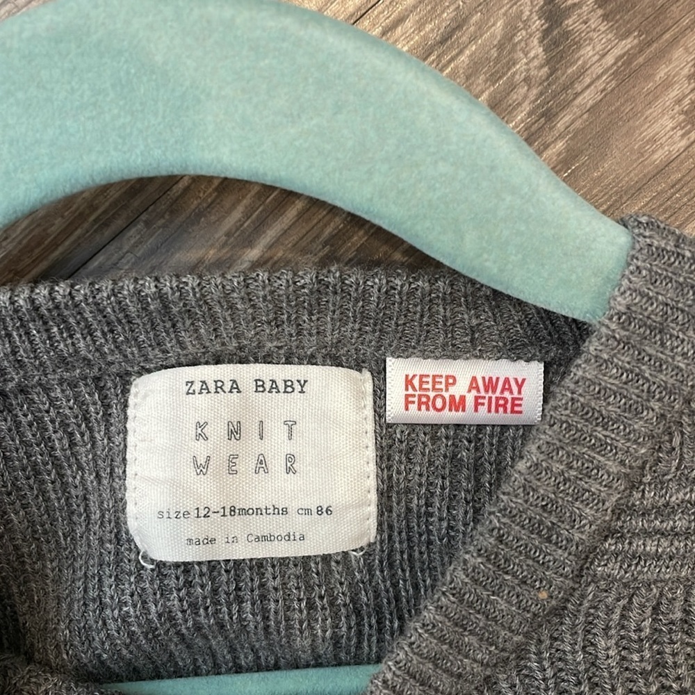 Zara Knit Sweater - Picture 2 of 2